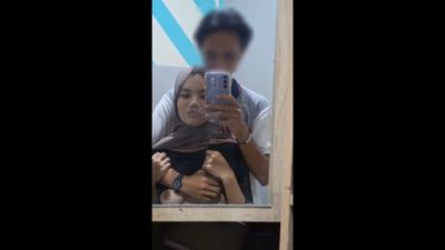 Selfie Dulu Sebelum Ngentot